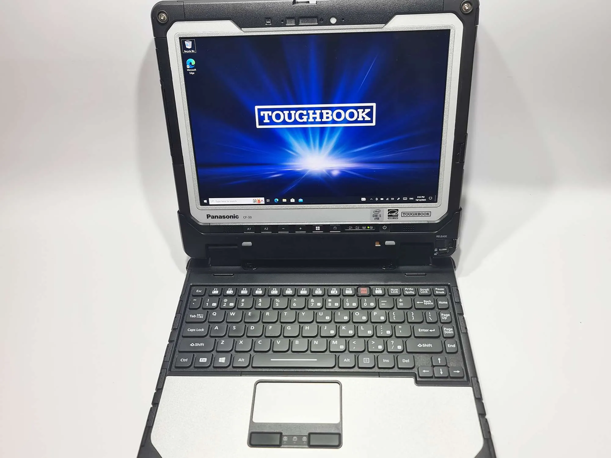 Panasonic Toughbook CF-33 MK2 Rugged laptop i5-10310U 32GB 4G LTE 